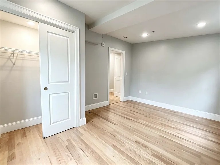 84 Chelsea St #2 — Photo 6