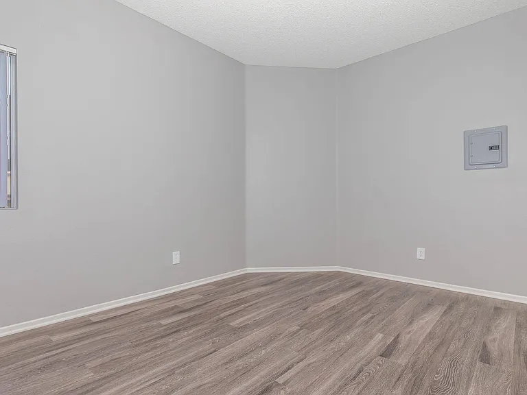 Club Pacifica Apartment Homes — Photo 40