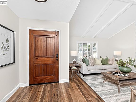 4th image of 1237 Concord St