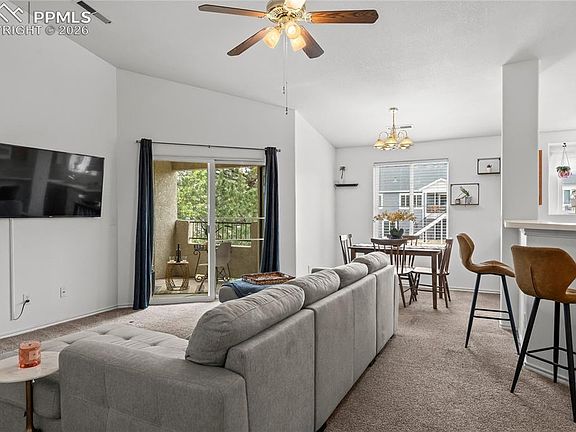 4th image of 3976 Riviera Grv APT 203