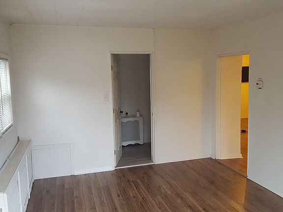 Bedroom / Office Room