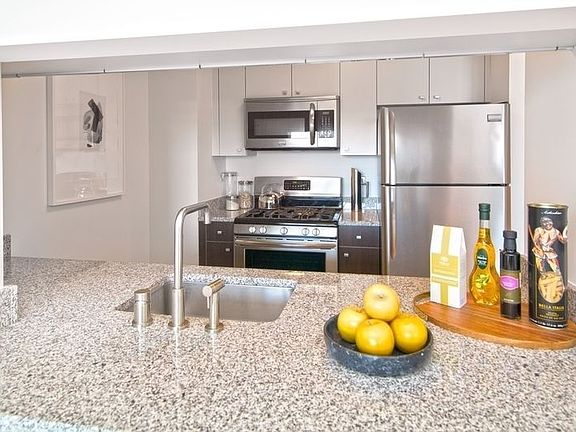 4th image of 4310 Crescent St APT 710