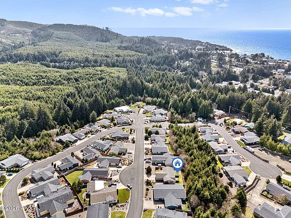 3rd image of 155 SE Whalesong Dr