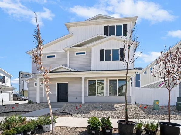 403 E Halls Creek Rd, Saratoga Springs, UT 84045