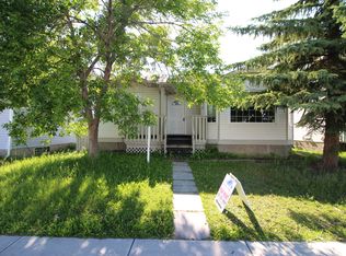 338 Costa Mesa Close NE, Calgary, AB T1Y 6X1