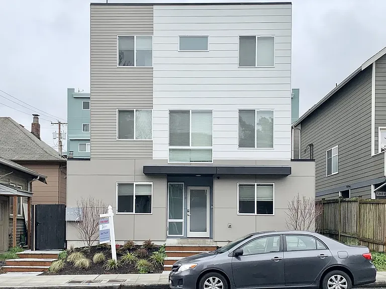 Brooklyn House — Photo 1