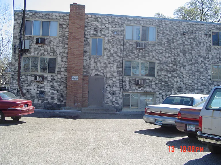 Phillip Park Apartments — Photo 8
