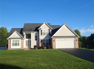 10 Matlyn Dr, Rochester, NY 14624