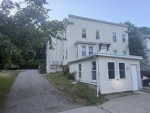 15 Forest Ave #1 Photo 1