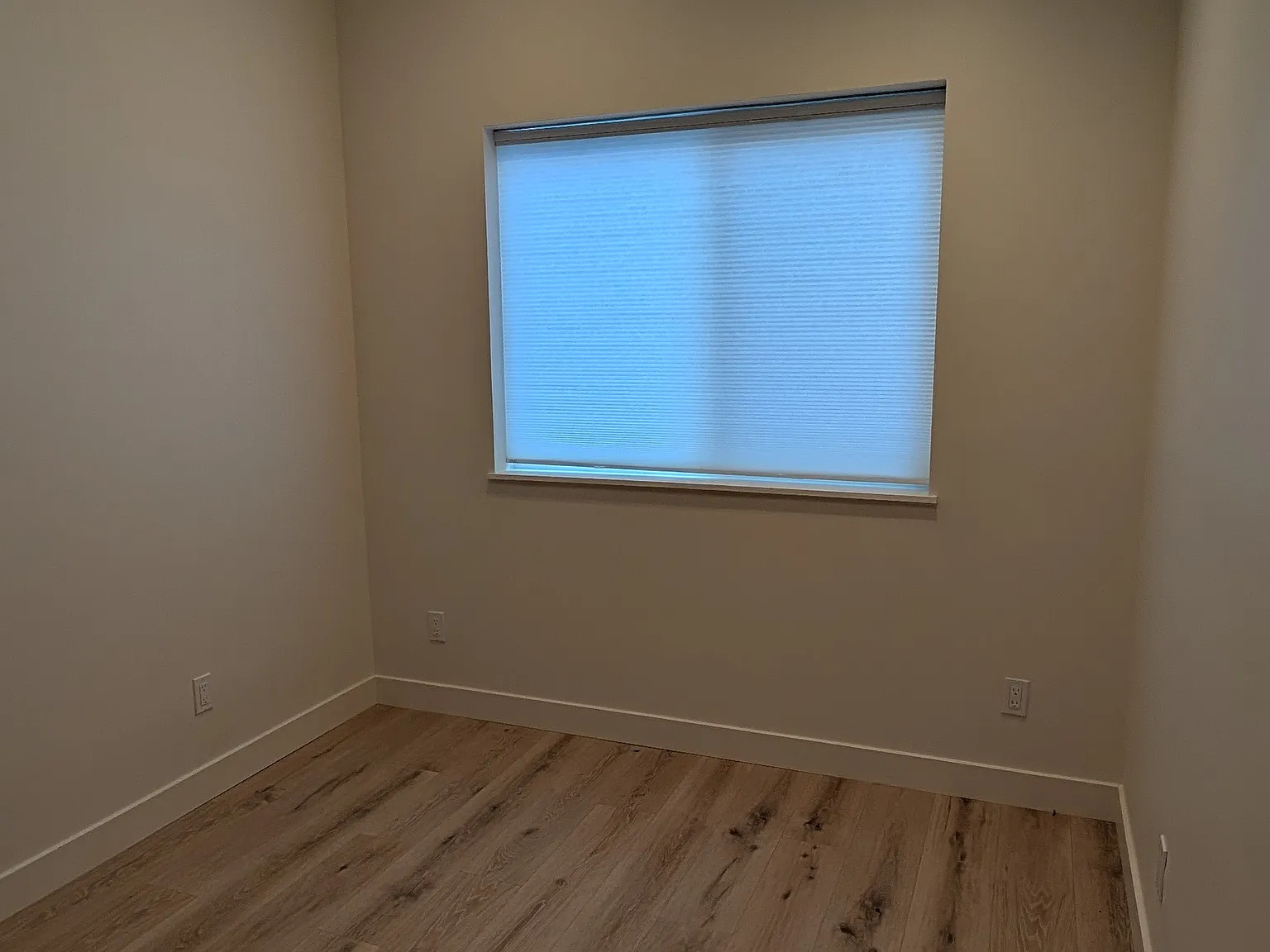 1 bed, 1.0 bath, 450 sqft, $2,300 — Photo 3