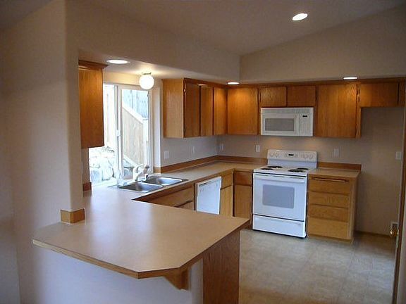 2nd image of 12105 129th Street Ct E
