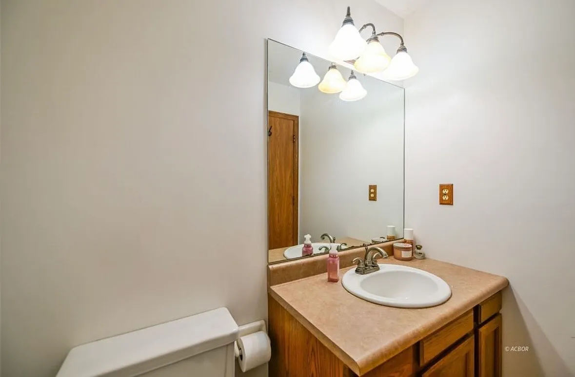 3 bed, 1794 sqft, $750 — Photo 3