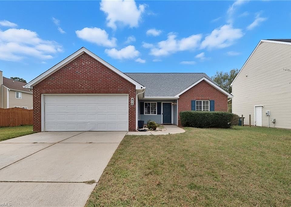1st image of 814 Topsail Dr