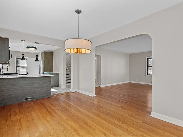 426 Keilman St — Photo 12
