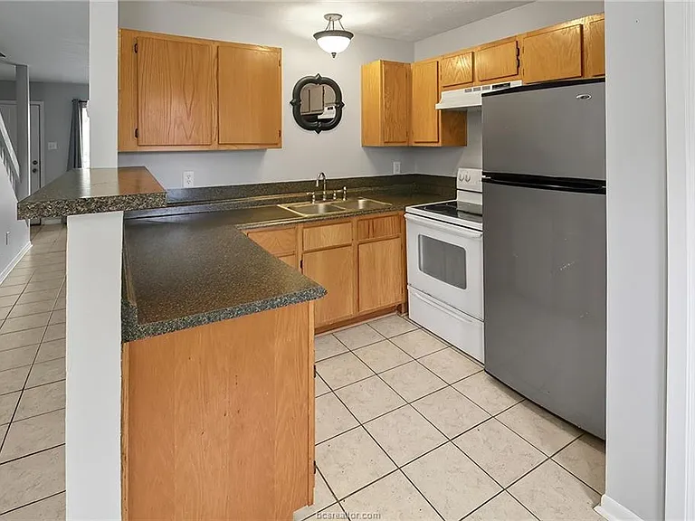 2807 Wildflower Dr #21 — Photo 3