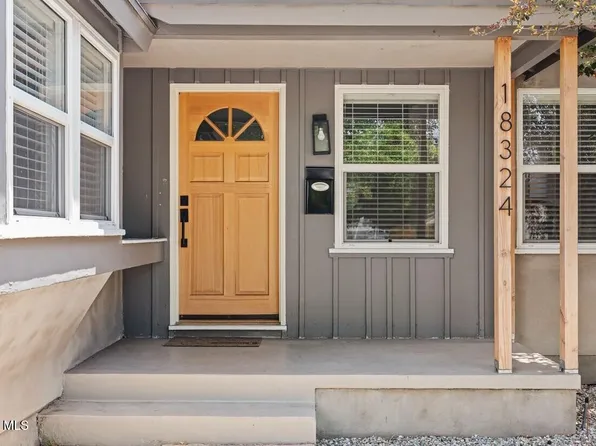 18324 Erwin St, Reseda, CA 91335