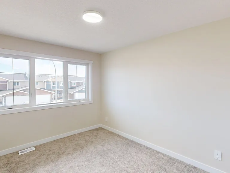1227 Westmount Dr — Photo 8