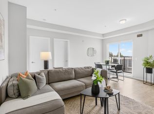 6283 Kingsway Ave #215, Burnaby, BC V5J 0H3