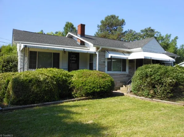 811 Carolina Ave, Thomasville, NC 27360