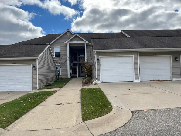 1755 Weatherstone Dr, Ann Arbor, MI 48108