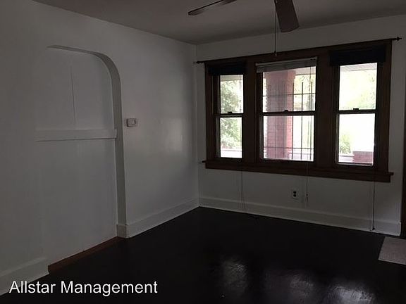 4th image of 366 E 161st St