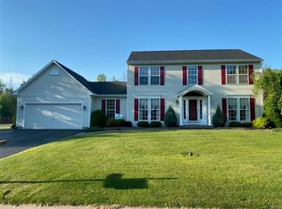 16 Mirage Ln, Clay, NY 13041