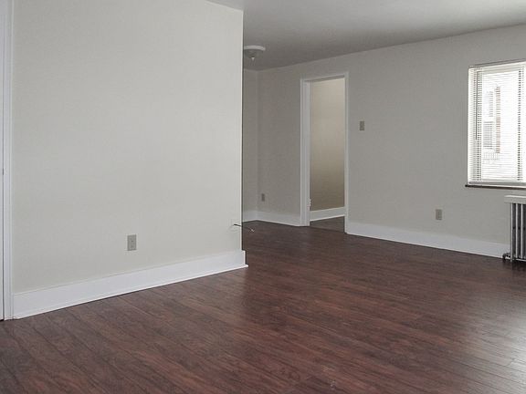 4th image of 219 Lincoln Ave #G07