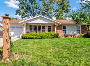 959 Ridge Ave, Elk Grove Village, IL 60007