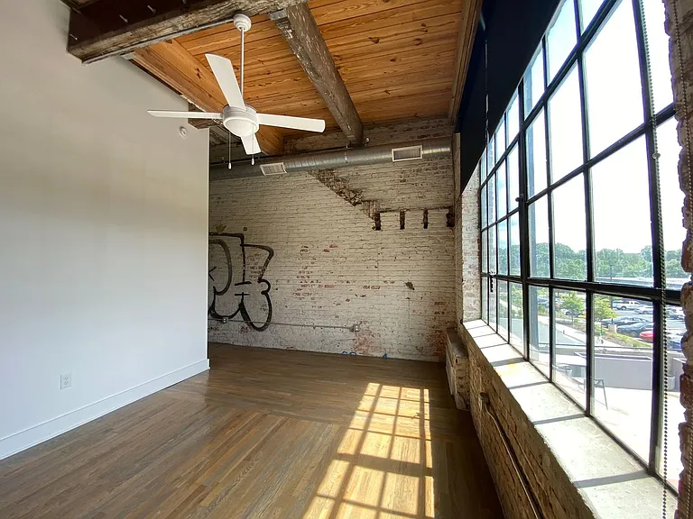 Lofts At Abrams Fixtures — Photo 22