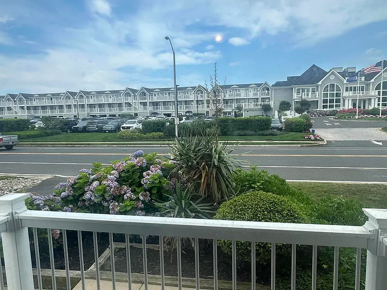 1382 Ocean Ave #A7 — Photo 7
