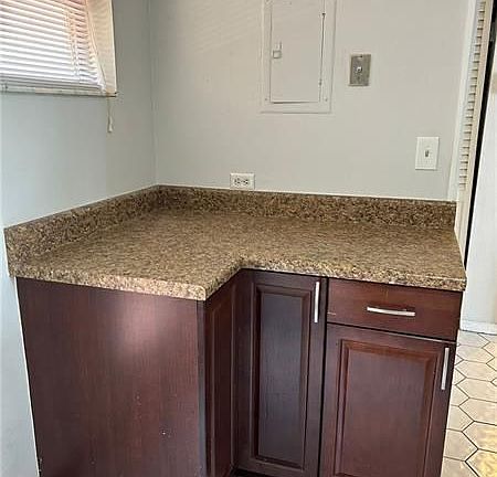4th image of 403 NW 68th Ave APT 408