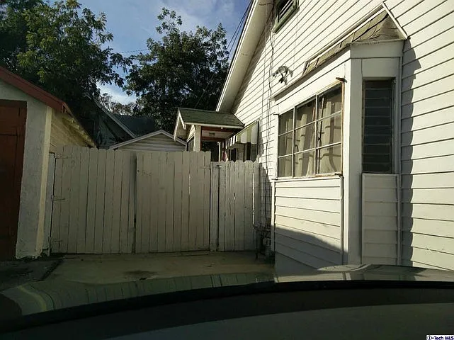 719 Hope Ct — Photo 13