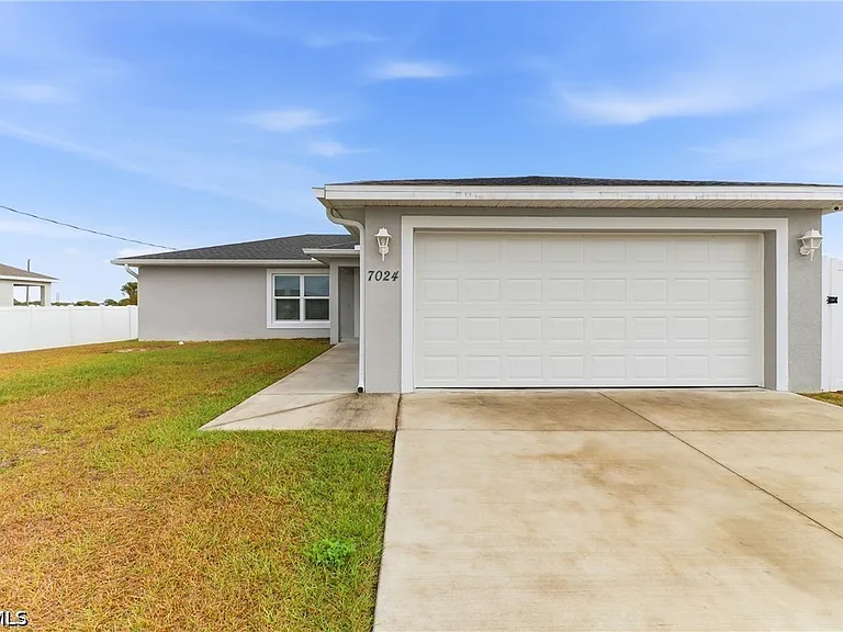7024 Hero Cir — Photo 12