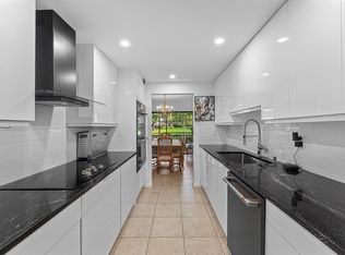 6864 Willow Wood Dr APT 405, Boca Raton, FL 33434
