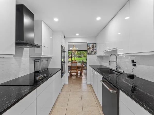 6864 Willow Wood Drive #405, Boca Raton, FL 33434
