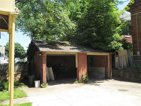 2nd image of 647/649 W 8th St