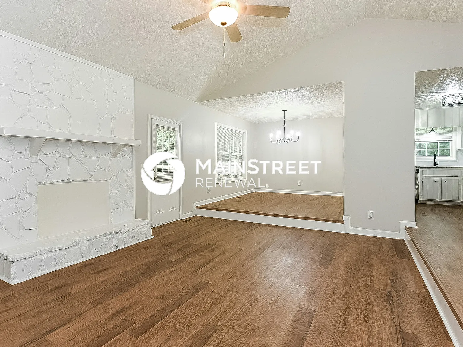 2741 Hawk Trce NE — Photo 2