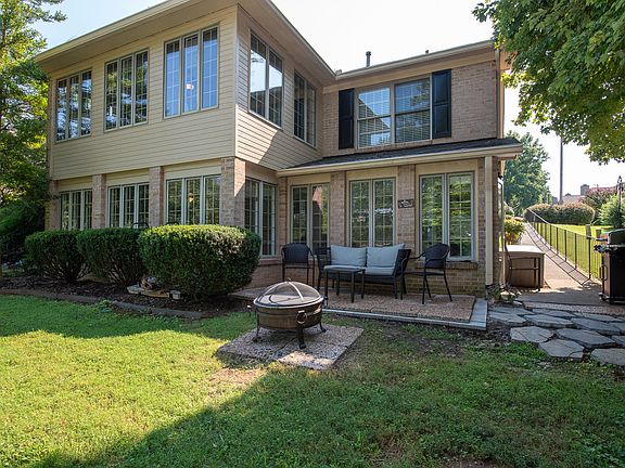 2nd image of 908 Portsmouth Cir
