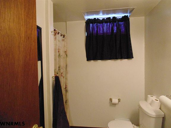 5th image of 1401 W Overland Dr