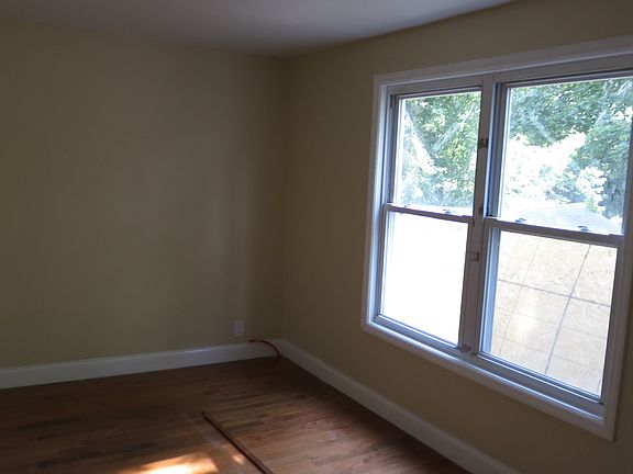 5th image of 423 Thieriot Ave