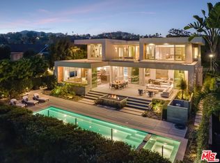 13120 Nimrod Pl, Los Angeles, CA 90049