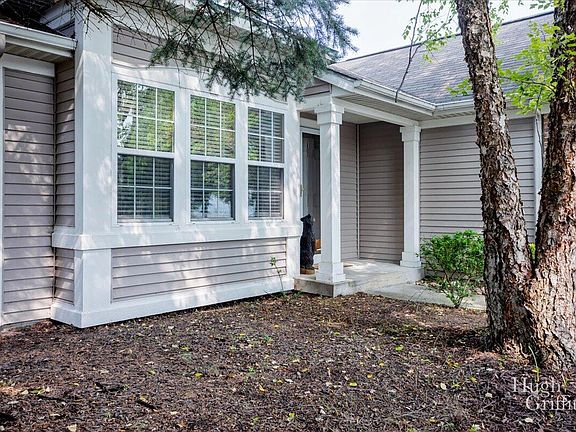 4th image of 393 Abbey Mill Dr SE