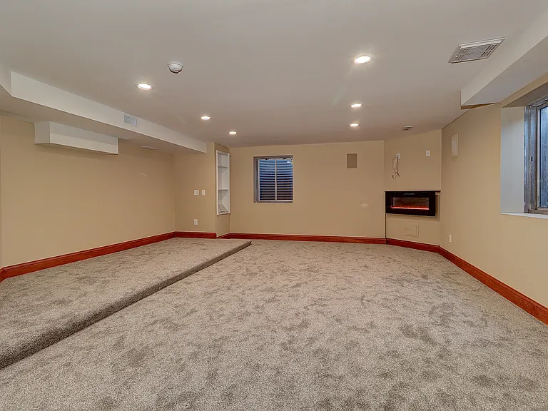 26025 Whispering Woods Cir — Photo 18