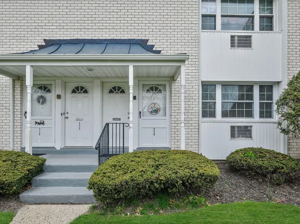 3118 Wilshire Lane #3118, Oakdale, NY 11769