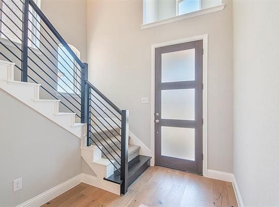 3rd image of 4820 Cumberland Cir