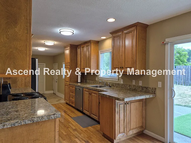 1490 NW 137th Ave — Photo 9