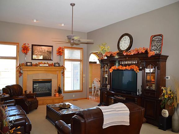 2nd image of 2747 SW Berkshire Dr