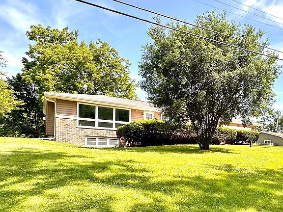 2nd image of 9615 402nd AVENUE