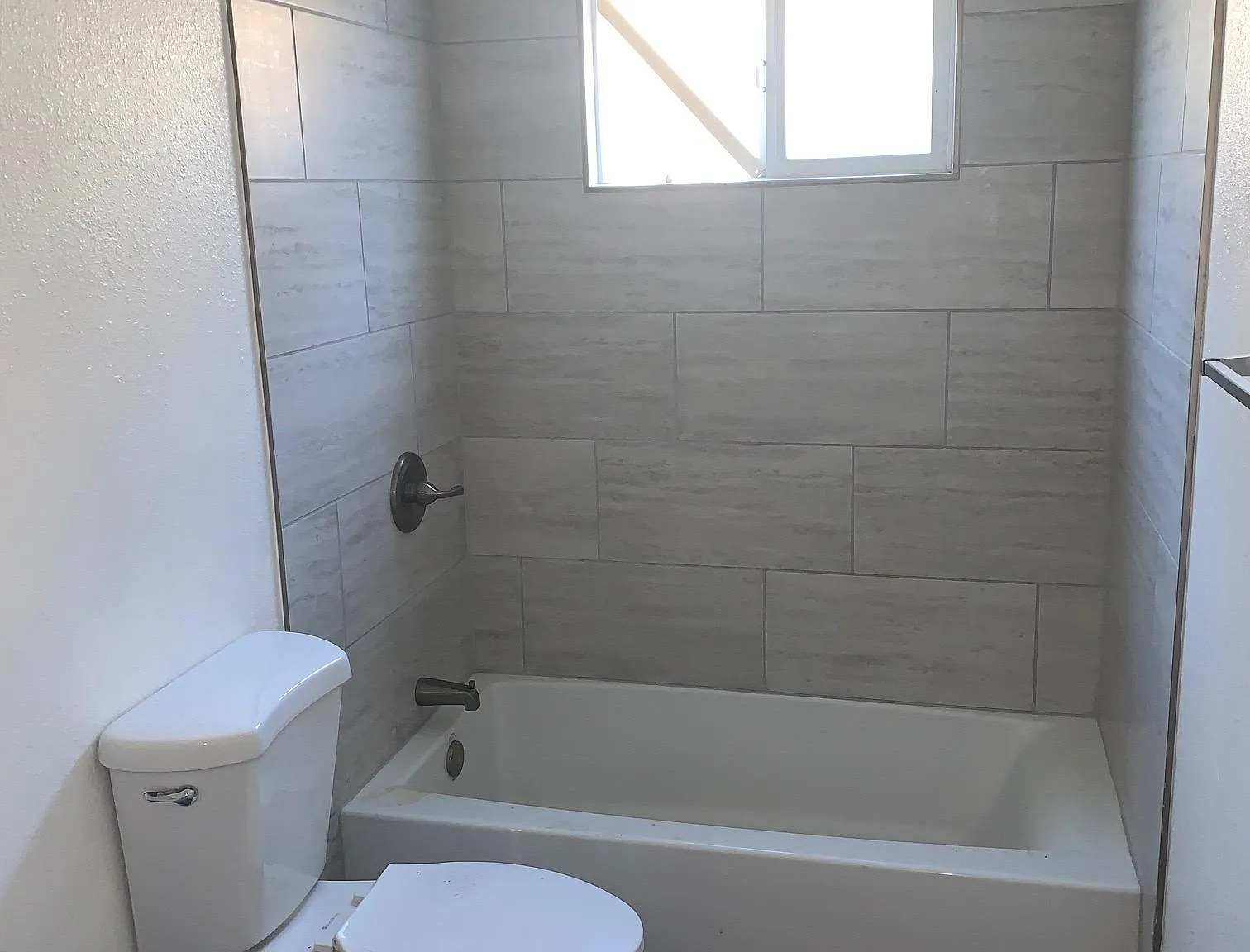 2 bed, 900 sqft, $1,600 — Photo 1