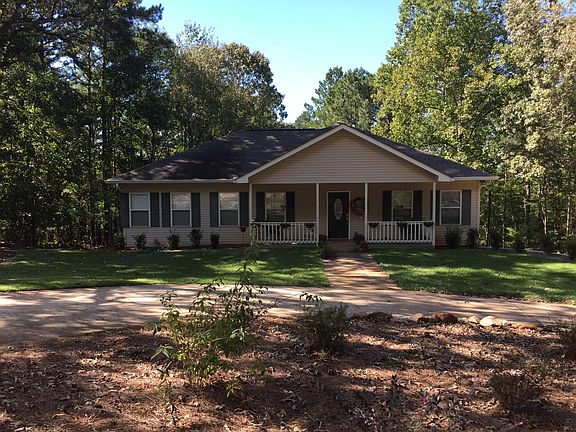 2nd image of 135 Deer Hollow Trl